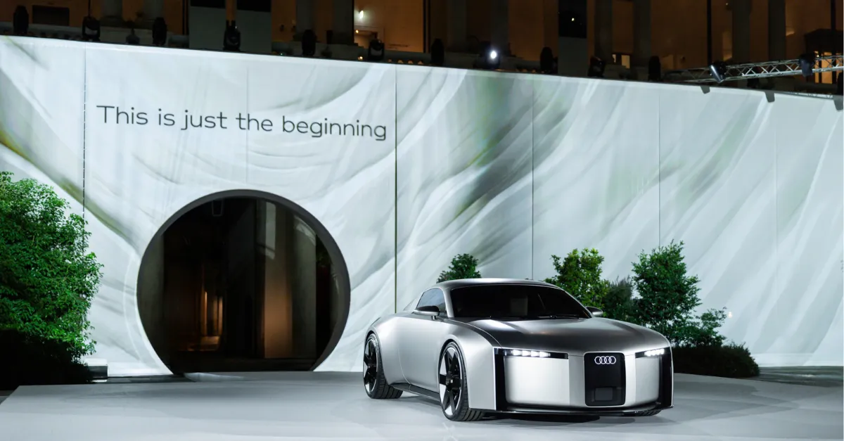 Audi Concept C Elektroauto auf Präsentationsbühne – futuristisches Premium-Design und Ausblick in die elektrische Zukunft